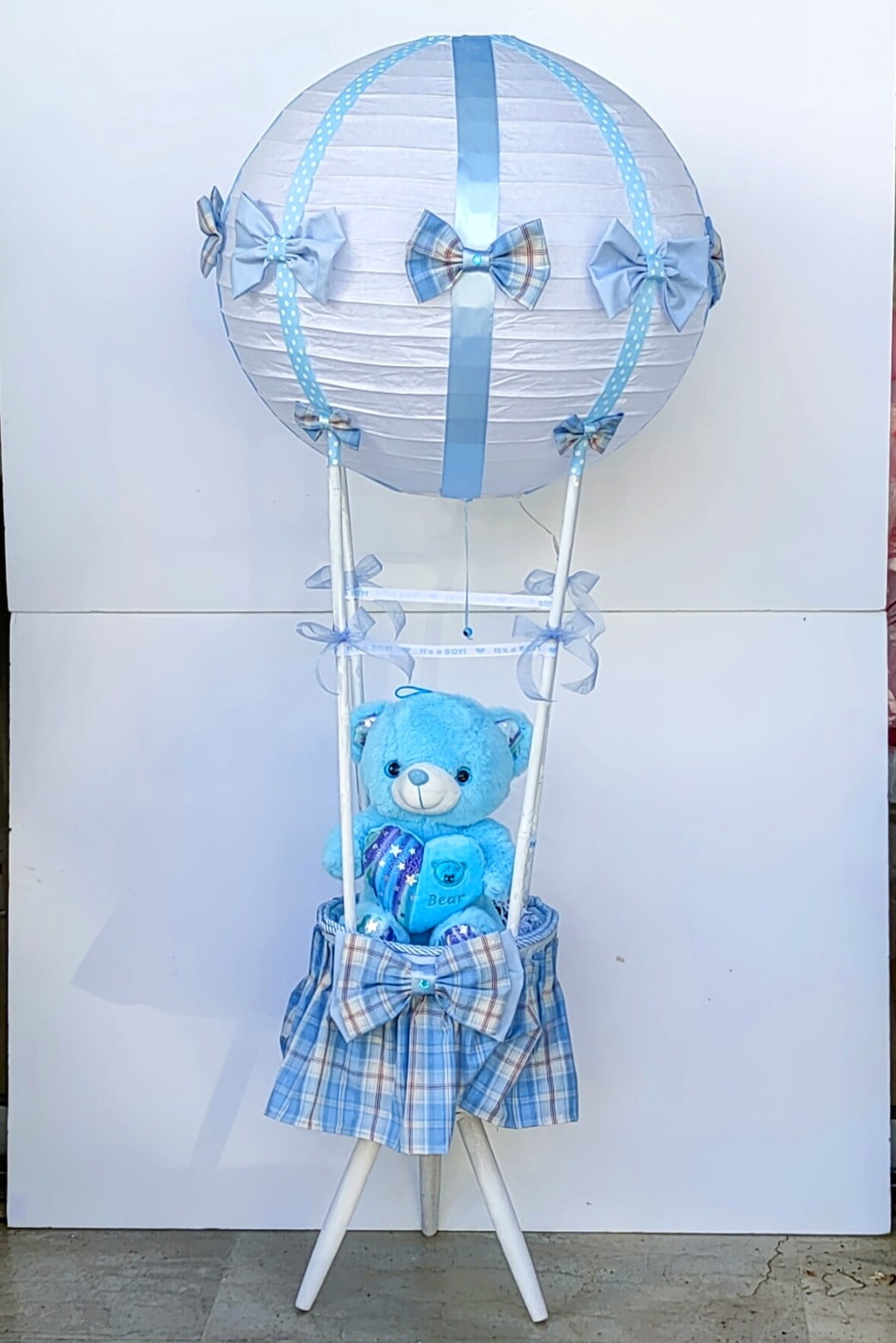 Χειροποίητο φωτιστικό επιδαπέδιο αερόστατο γαλάζιο Χειροποίητο φωτιστικό επιδαπέδιο αερόστατο γαλάζιο