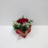 Rose Bear λευκό 40cm 3 Ανθοσύνθεση με κόκκινα τριαντάφυλλα τετράγωνο κουτί