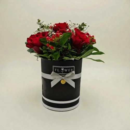 pure-red-luxury-kokkina-triantafylla-kouti